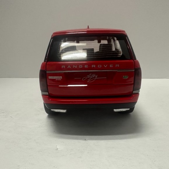 1:18 2020 Range Rover HSE With Headlight & Taillight LEDS Diecast Red - Picture 4 of 10